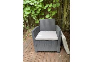 2 tuinstoelen