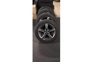 Licht metalen velgen en winterbanden