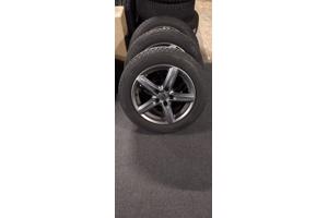 Licht metalen velgen en winterbanden