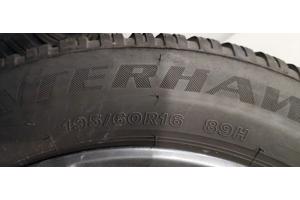 Licht metalen velgen en winterbanden