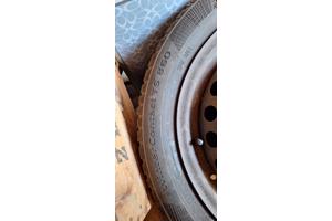 Set van 4 winterbanden op stalen velg 205/55 R16