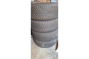 Set van 4 winterbanden op stalen velg 205/55 R16