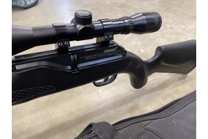 Hammerli 850 buks set met bipod en kijker .177