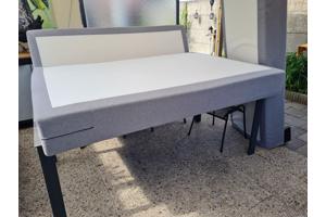 Box spring 220 * 160 gestoffeerd