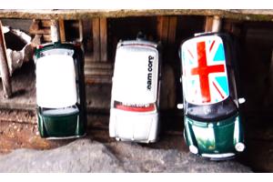 Setje van 3 mini cooper modelletjes