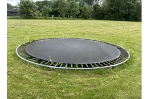 Grote Berg Trampoline Inground 380cm doorsnede