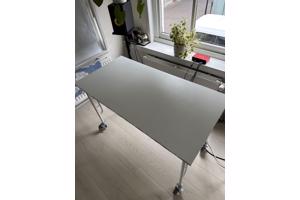 IKEA Sammankoppla bureau + stoel en lamp