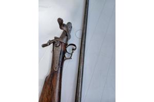 Penvuur geweer vrijgesteld