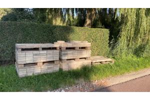 Terrastegels 20x20 cm. Pasblok 20x20 cm.