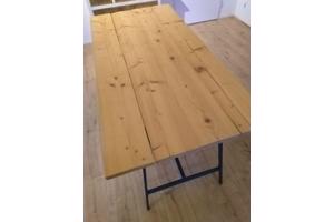 Zelfbouw steigerhouten tafel/Ikea poten