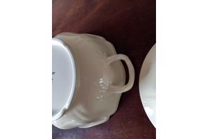 Wedgwood Queens Plain 2 dekschalen met deksel