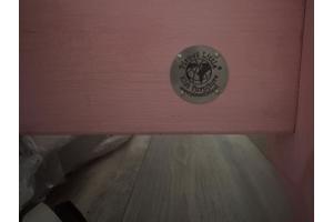 Roze bed van Planet Little 90 x 200 cm