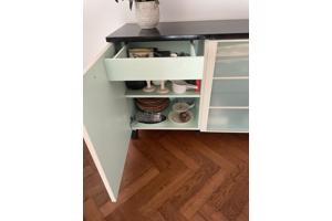 Dressoir modern met legplanken en lades