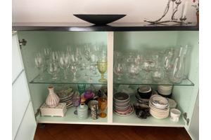 Dressoir modern met legplanken en lades