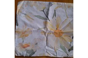 Set van 4 kussenhoezen mosterdgeel bloem en tekst 40x40cm