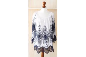 Mooi shirt / blouse, wit/blauw, 1 maat 36,38,40 (nieuw)