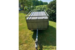 Te koop: Aanhangwagen met deksel afsluitbaar