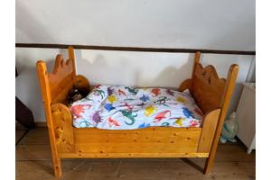 Handgemaakt massief grenen peuterende met matras