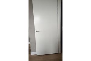 Witte binnen opdekdeur
