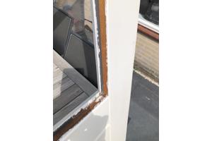 Hardhouten stompe deur