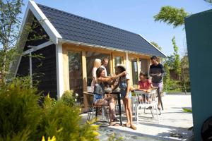 MAATWERK: Douglas houten kapschuur