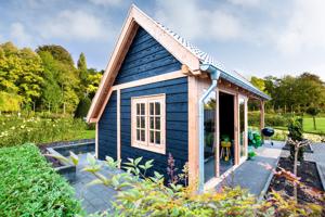 MAATWERK: Douglas houten kapschuur