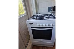 Gratis fornuis Bosch met oven - ophalen op 17, 18 of 19 juli.