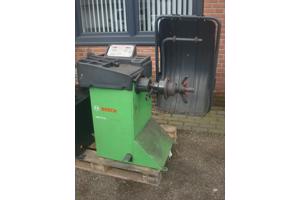 Banden Monteer Apparaat & Balanceer Apparaat HBM Bosch Wbe