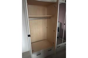 Kledingkast met spiegels