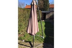 Grote kantel parasol !