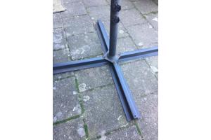 Grote kantel parasol !