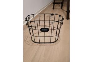 industrieele lamp en leuk mandje