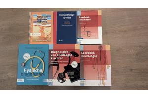 physician assistant of geneeskunde studieboeken