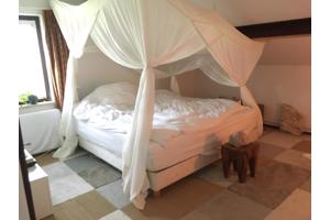 Treca onderstel incl 2 Treca matrassen. Afmeting 200x200