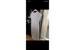 Lange zomerse  jurk met split en korte mouwen