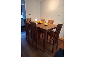 Hoge teakhouten eethoek