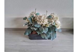 2x plantenbak met kunst hortensia's hydrangea