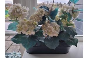 2x plantenbak met kunst hortensia's hydrangea