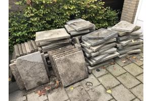 Diverse soorten tegels en kinderkopjes