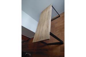 Houten eettafel stalen poten