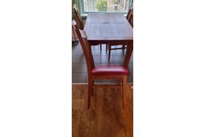 Eettafel met 4 stoelen