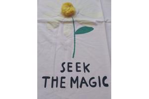 Glo-Story t-shirt seek the magic roze 164