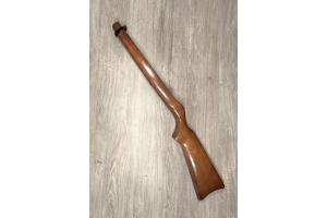 Twee kolven, een linkshandige kolf en Ruger 10/22 kolf
