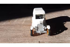 Efsi T-Ford rode kruis
