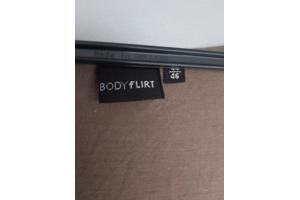 Bodyflirt stretchy jurk met kant 44/46