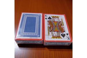 2 doosjes spel kaarten, voor uren speel plezier