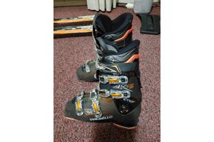 Complete ski set met helm en schoenen