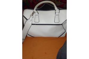 Leuk witte tas kan jij veel speulen kwijt