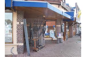 TEKOOP Akkrum CENTRUM  A1 DEGELIJK KARAKTERSTIEK HOEK WOON e