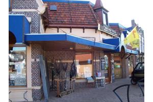 TEKOOP Akkrum CENTRUM  A1 DEGELIJK KARAKTERSTIEK HOEK WOON e